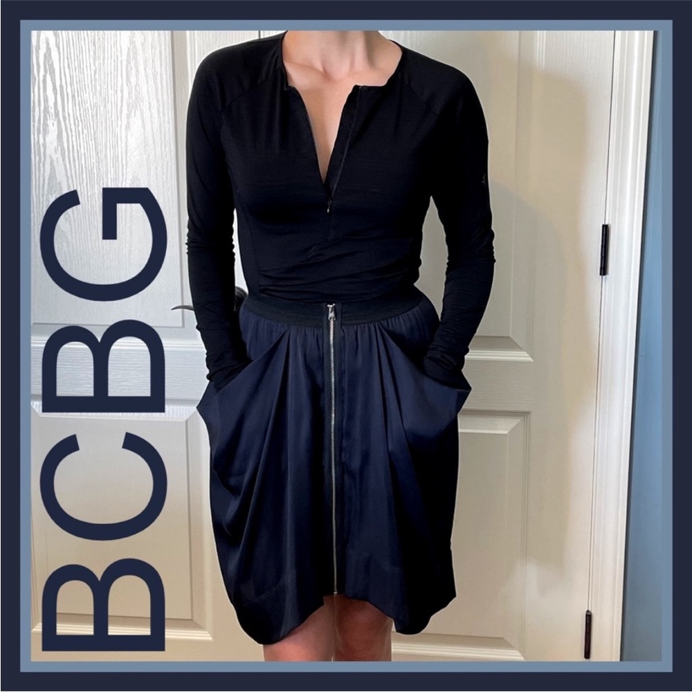 BCBG NAVY ZIP FRONT SKIRT W/ OVERSIZED POCKETS ~ Sz 0 ~ W/Stretch Waistband